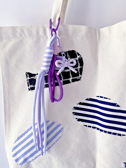 Soft-structured eco-friendly bag made for those who appreciate the beauty of handwork.