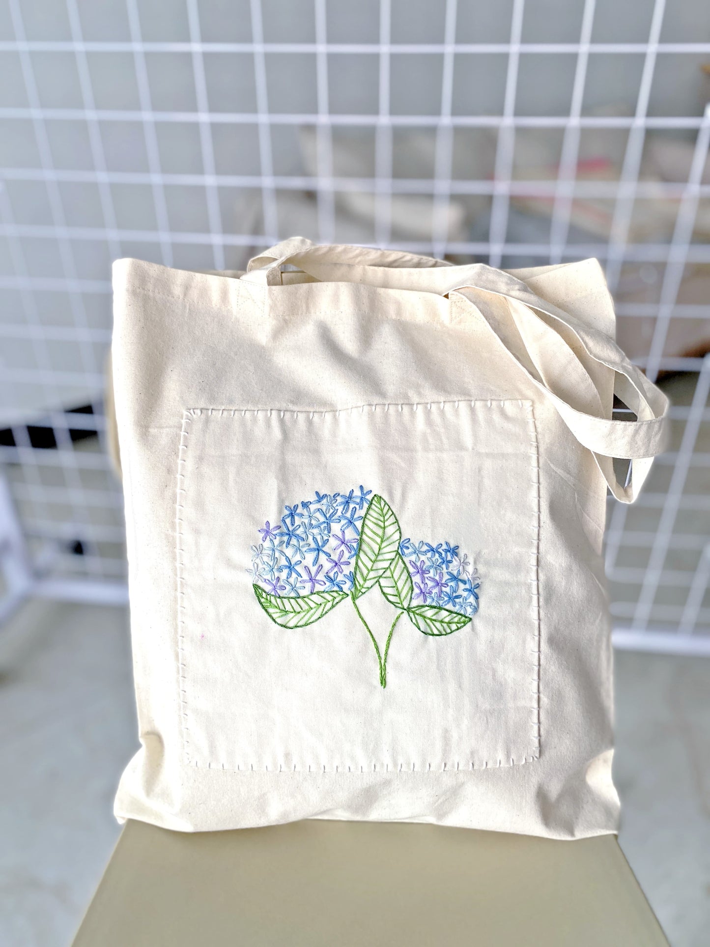 Graduation gift for the minimalist seeking a stylish, ethical bag