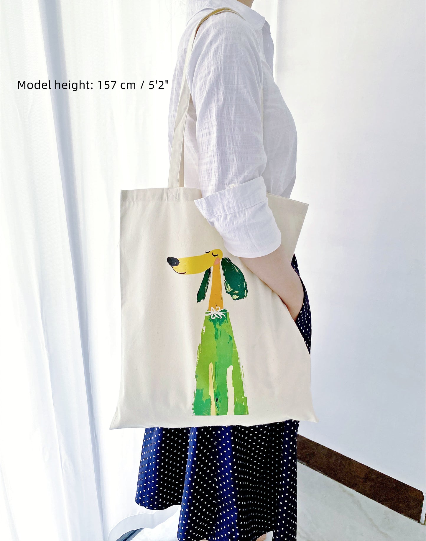 Eco-friendly tote with puppy print for London errands