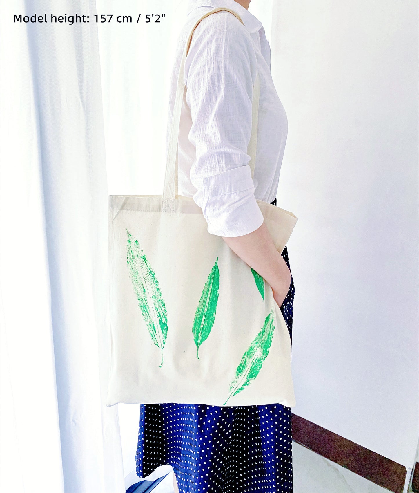 This hand-dyed leaf print cotton tote makes a thoughtful gift for nature lovers, combining beauty with eco-friendly materials.