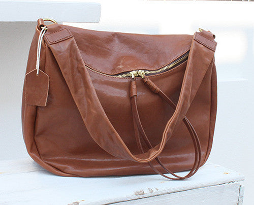 Women's Genuine Leather Shoulder Bag with Vintage Style and Unique Zipper Feature