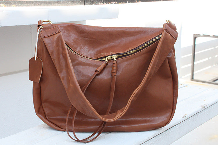 Classic Vintage Leather Shoulder Bag for Women with Soft Leather, Large Capacity, and Unique Zipper Detail