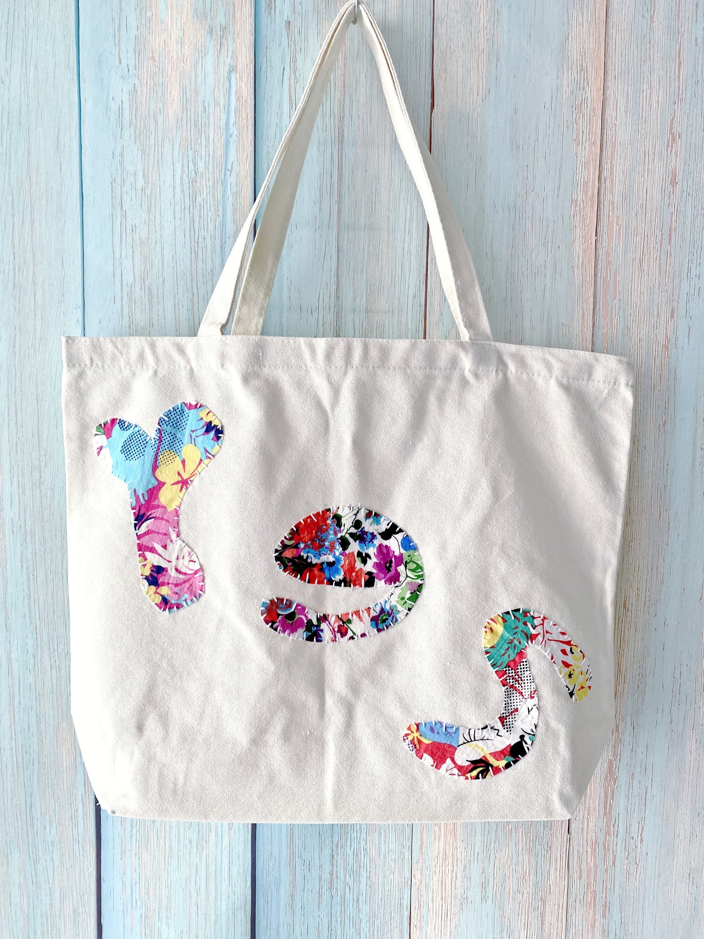 Minimal design bag for people avoiding fast fashion trends