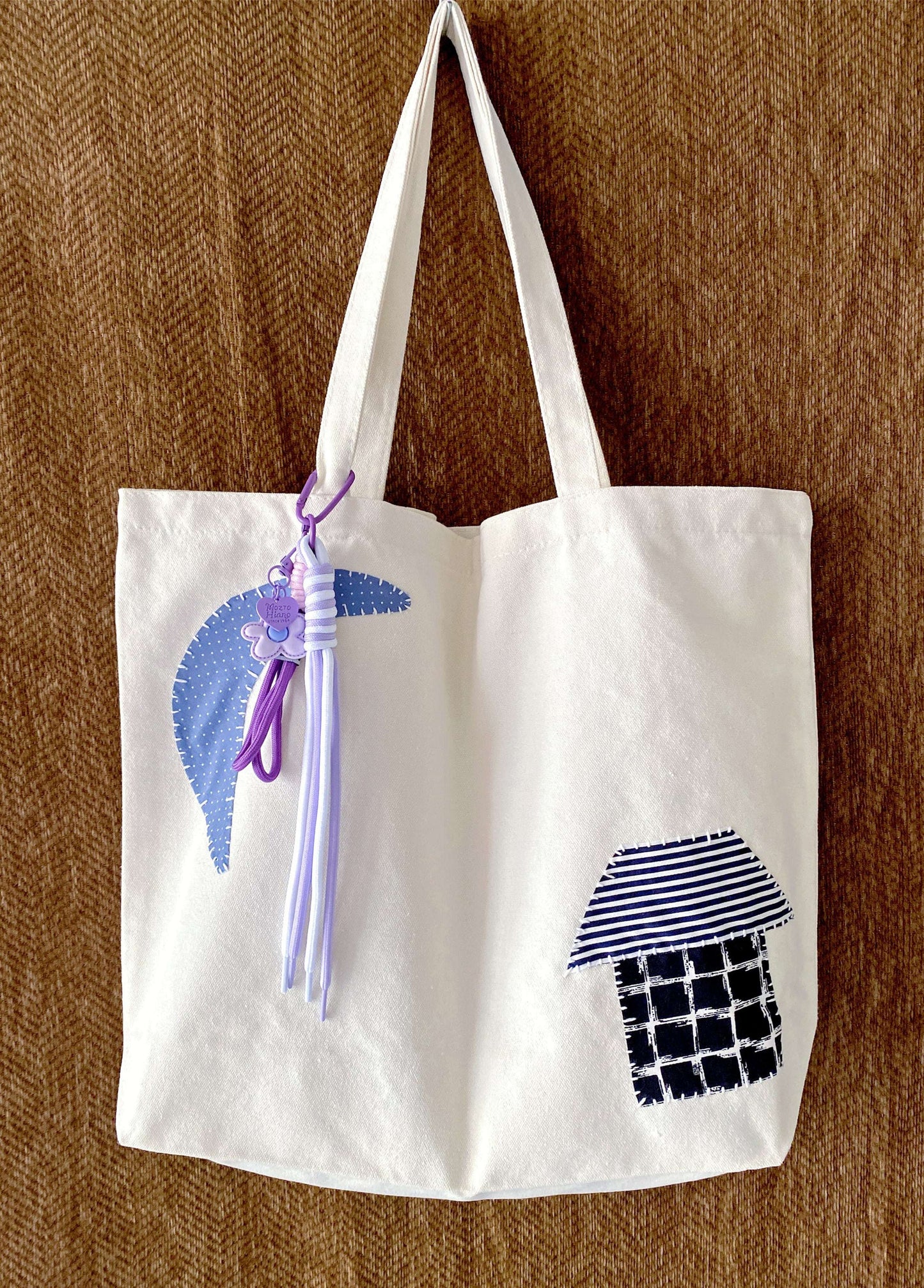 canvas tote bag for casual outfits and daily routines