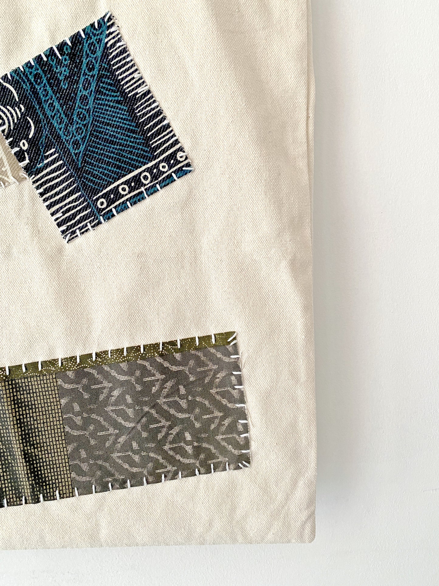 Ideal travel companion for slow-travel enthusiasts and beach wanderers.