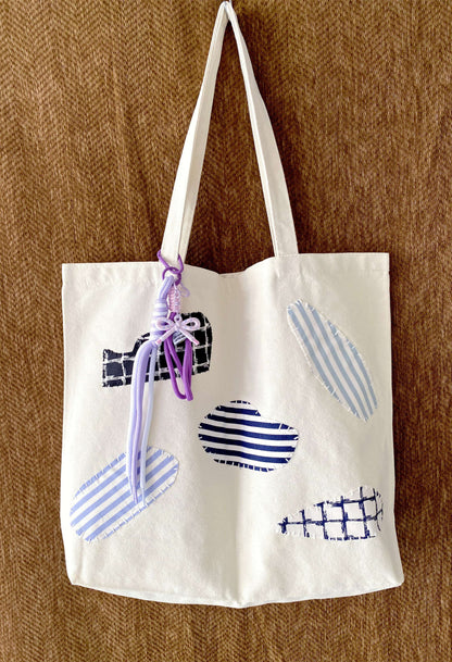 canvas tote bag with soft structure and flexible space