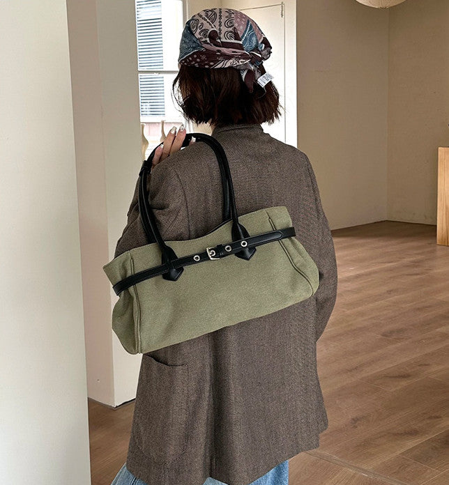 Women's bag with a practical shoulder and hand carry style