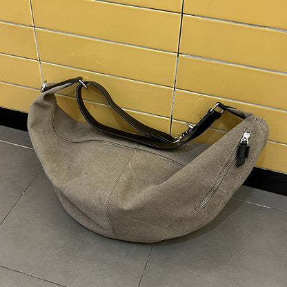 Women's casual shoulder bag for a relaxed day out