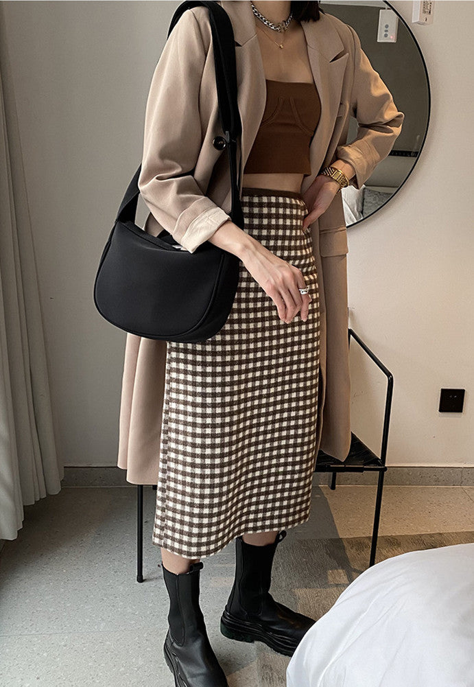Small everyday crossbody bag for casual outings