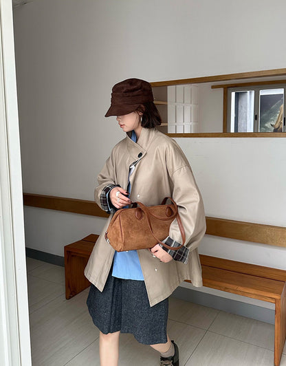 Shoulder carry bag for casual weekend plans