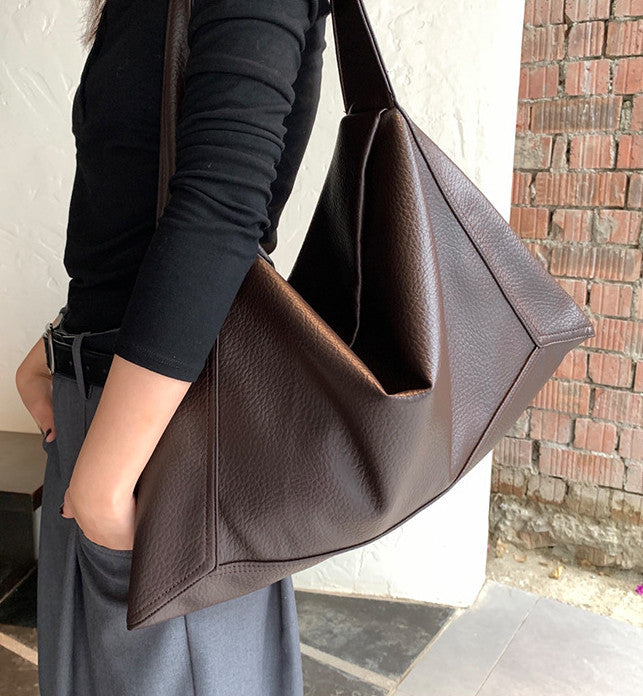 Women's tote bag for coffee stops and day trips