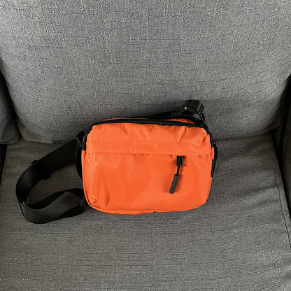 Compact unisex bag for short outings and daily errands