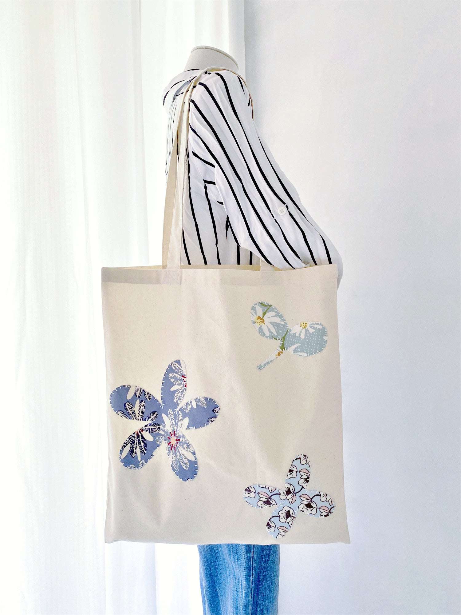 Soft fabric tote bag, ideal for gifting on birthdays or special holidays like Easter.