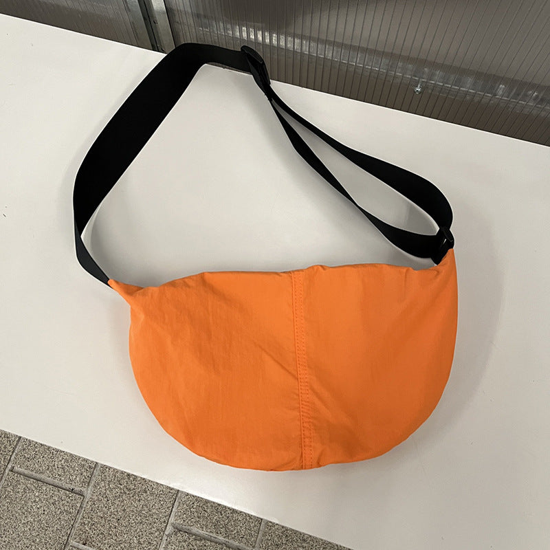 Small shoulder pouch for short outings