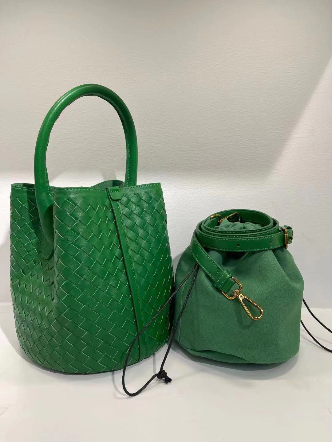 Elegant Handwoven Leather Bucket Bag for Work or Shopping