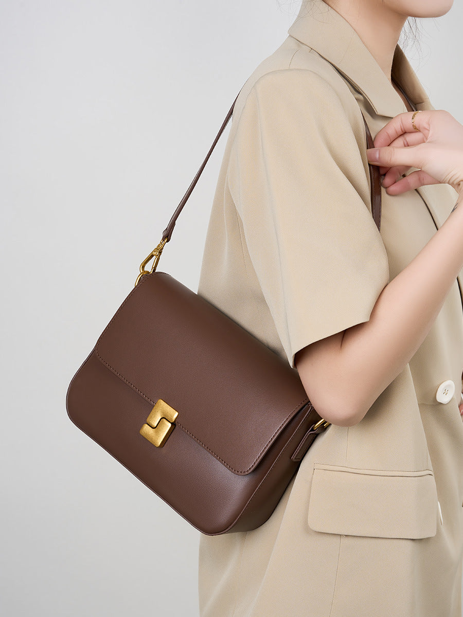Vintage-inspired Single Shoulder Bag with Square Silhouette