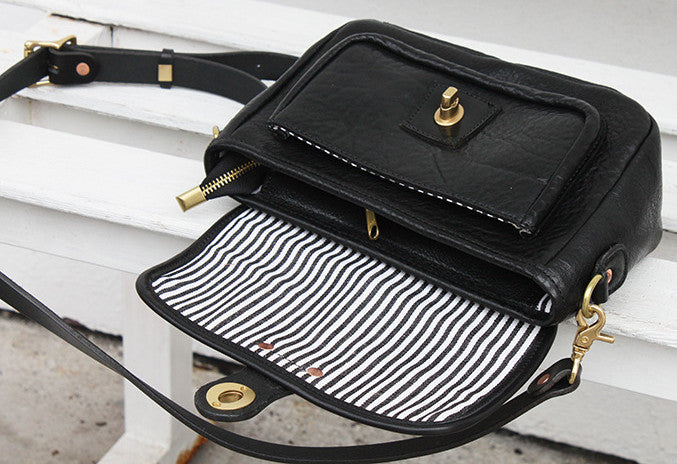 Versatile Leather Shoulder Bag with Multiple Compartments