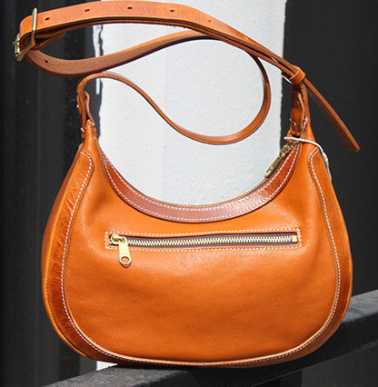 Exquisite Vintage Leather Single Shoulder Bag for Women with Half Moon Design