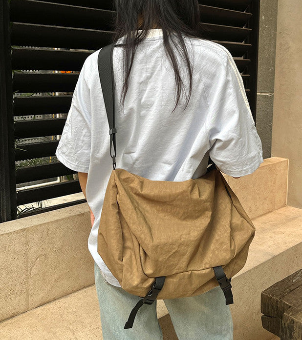 Lightweight crossbody bag for relaxed weekend outings