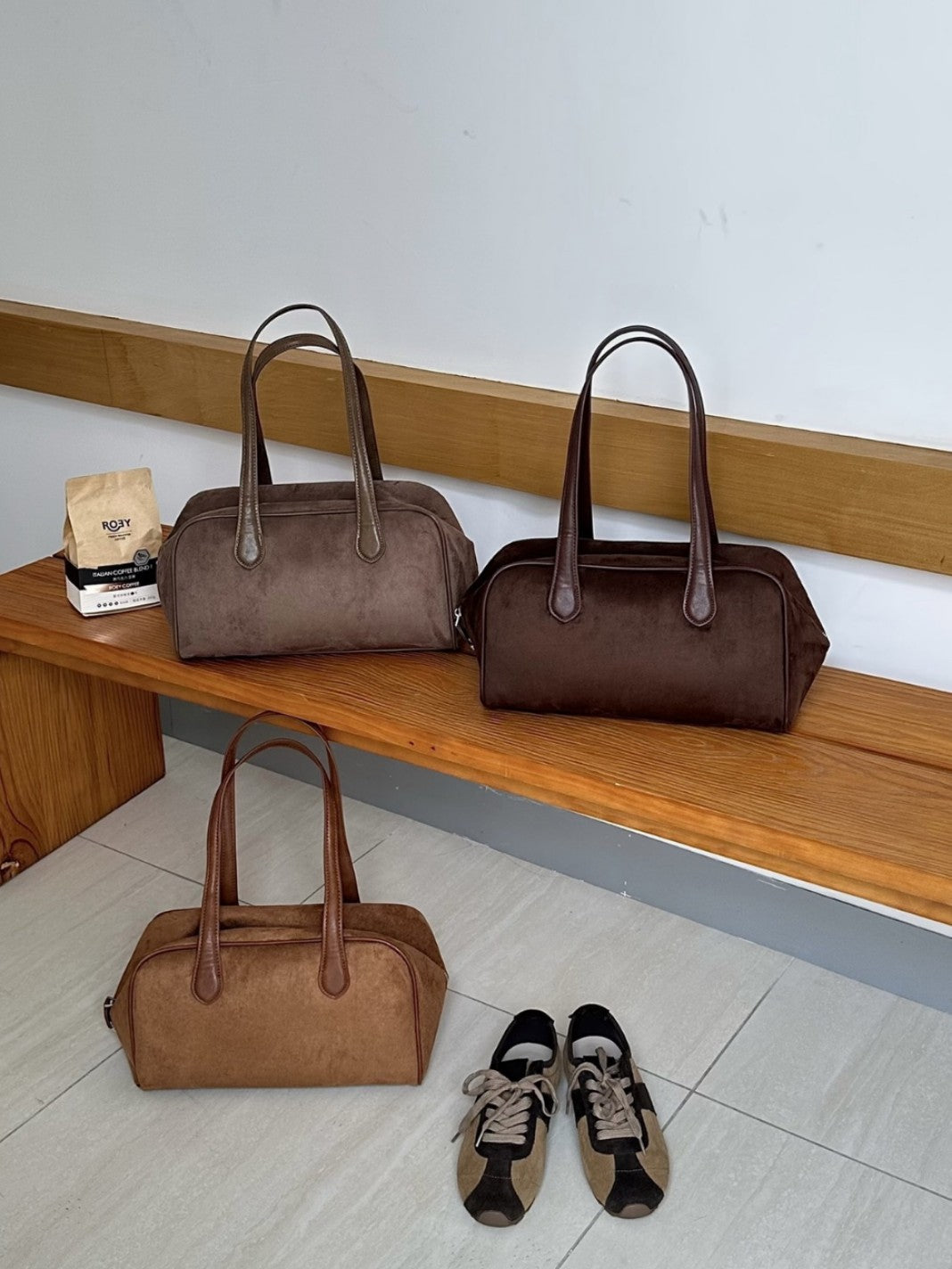 Carryall purse for casual days away from home