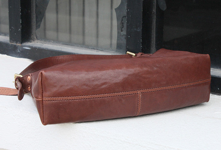 Retro Leather Shoulder Bag