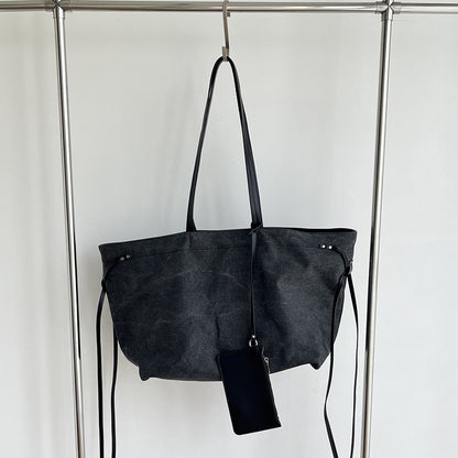 Roomy tote bag for travel days and casual plans