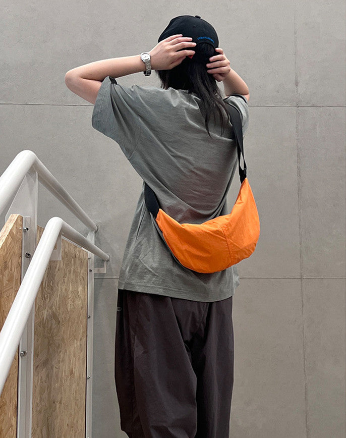 Unisex chest bag for weekend walks
