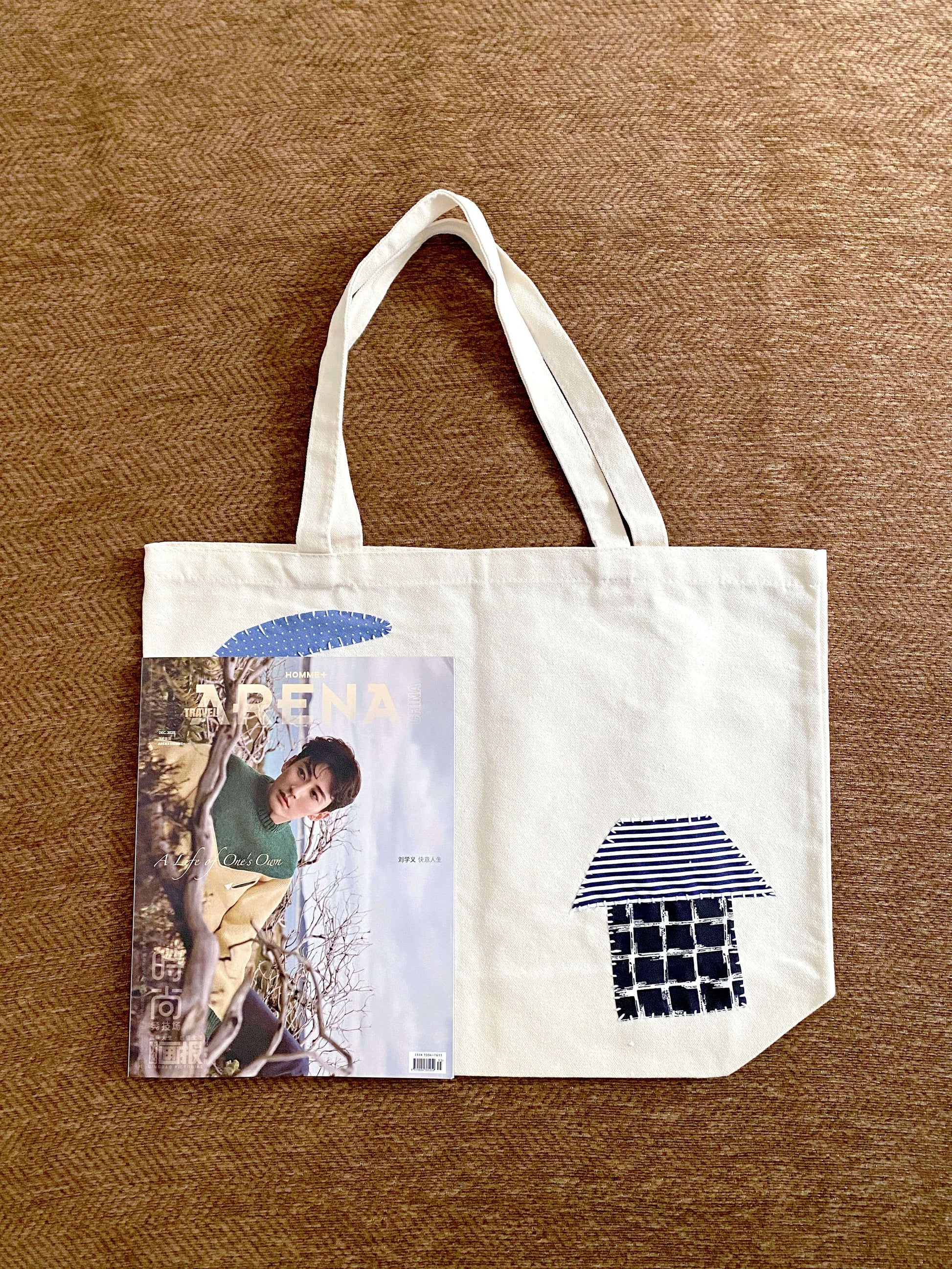 easygoing tote bag for travel days and light packing moments