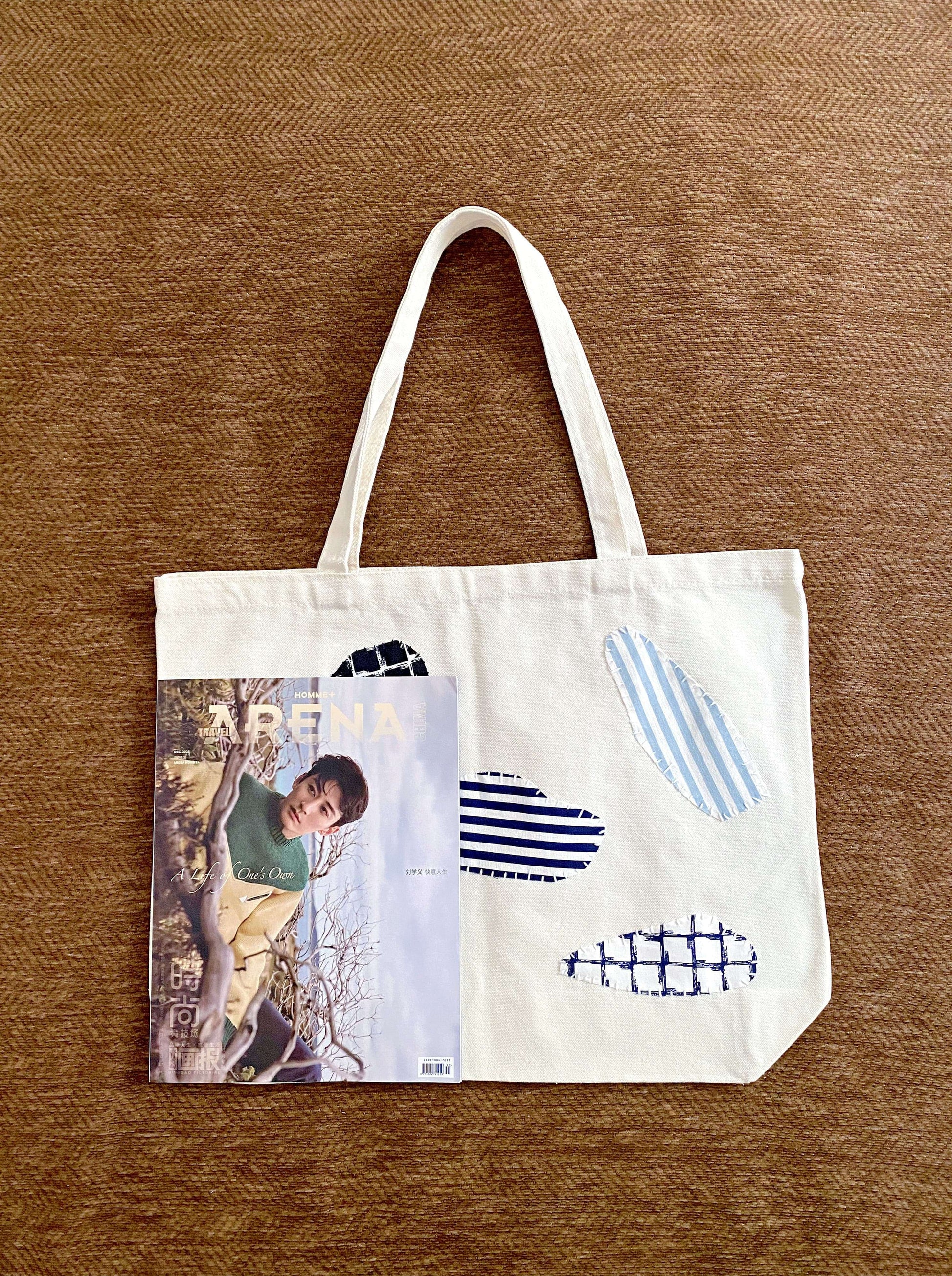 simple canvas carryall with subtle handmade details for daily routines