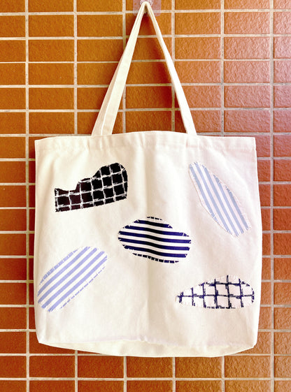 Carry bag shown in use during a casual weekday schedule