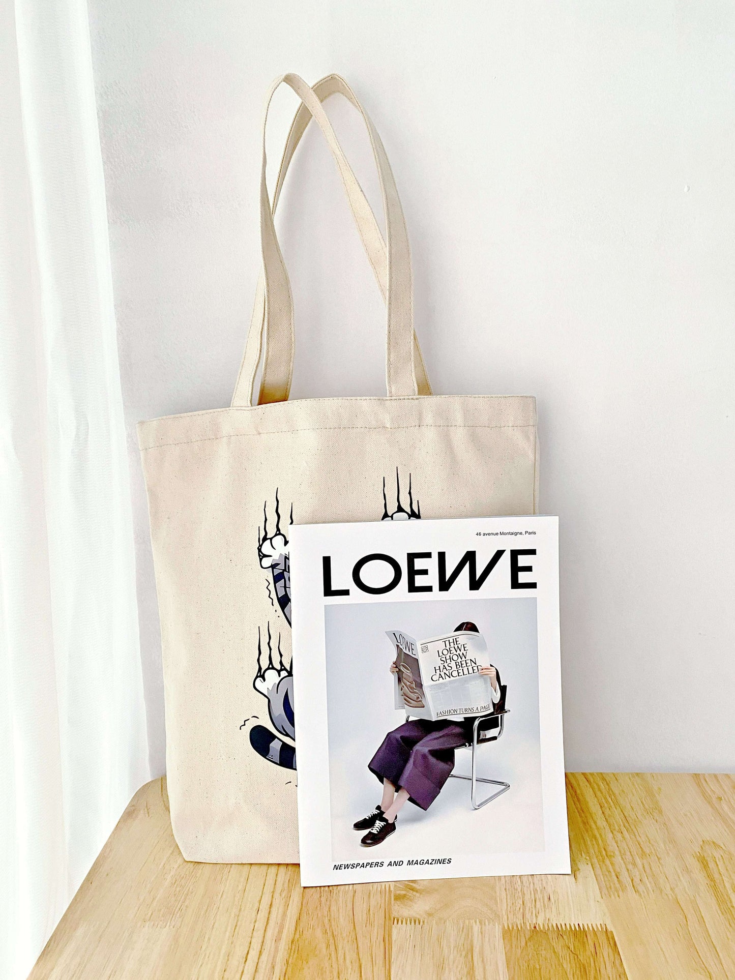 eco conscious canvas bag suitable for daily city use