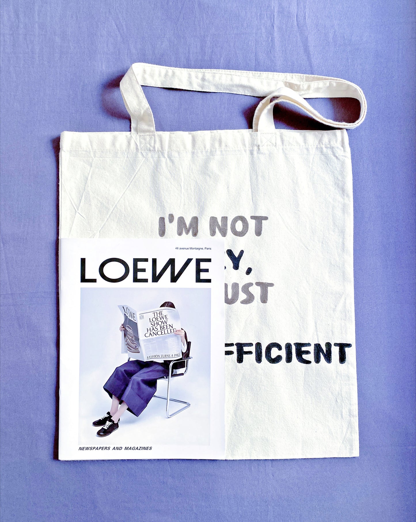 Slouchy unlined cotton shoulder bag that feels gentle against skin during long commutes.