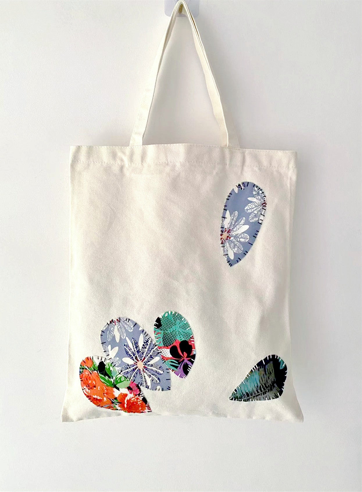 Stylish patchwork bag for weekend markets or city strolls