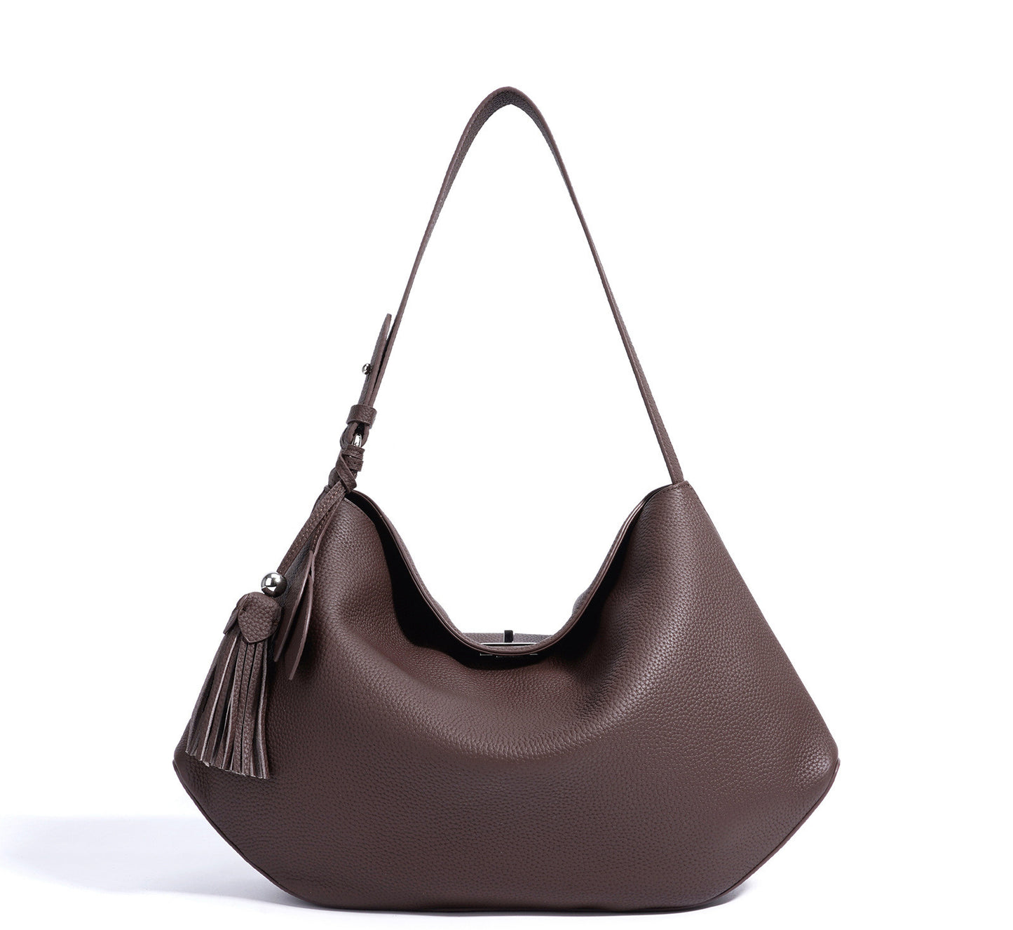 fashionable shoulder bag for daily wear