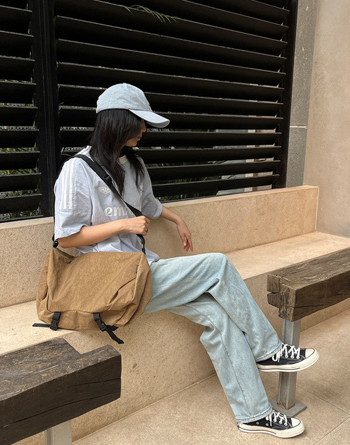 Women's large messenger bag for everyday essentials