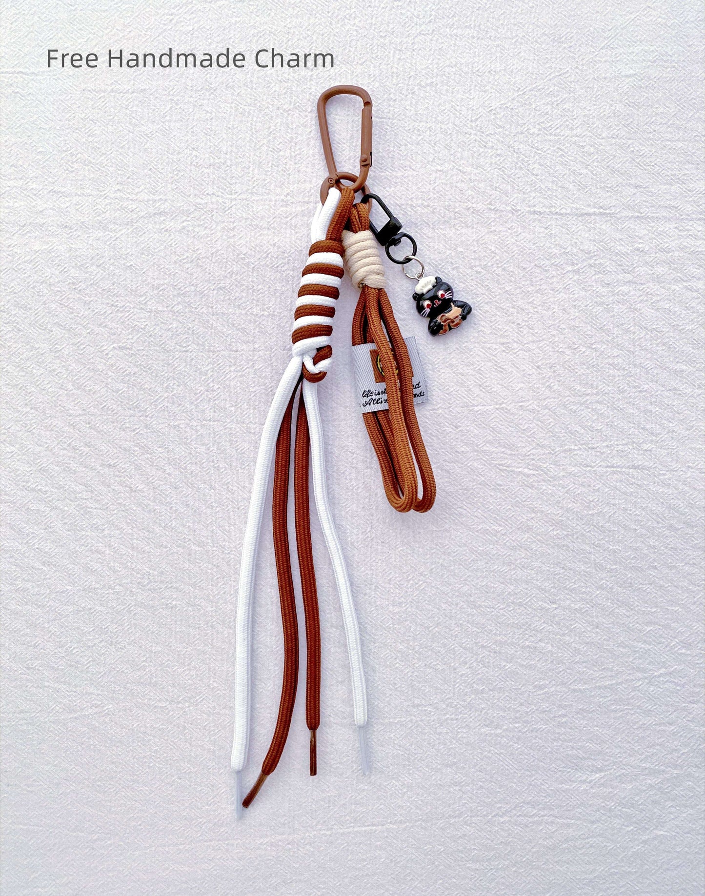 Minimalist foldable cotton bag for a clutter-free and easy mindset