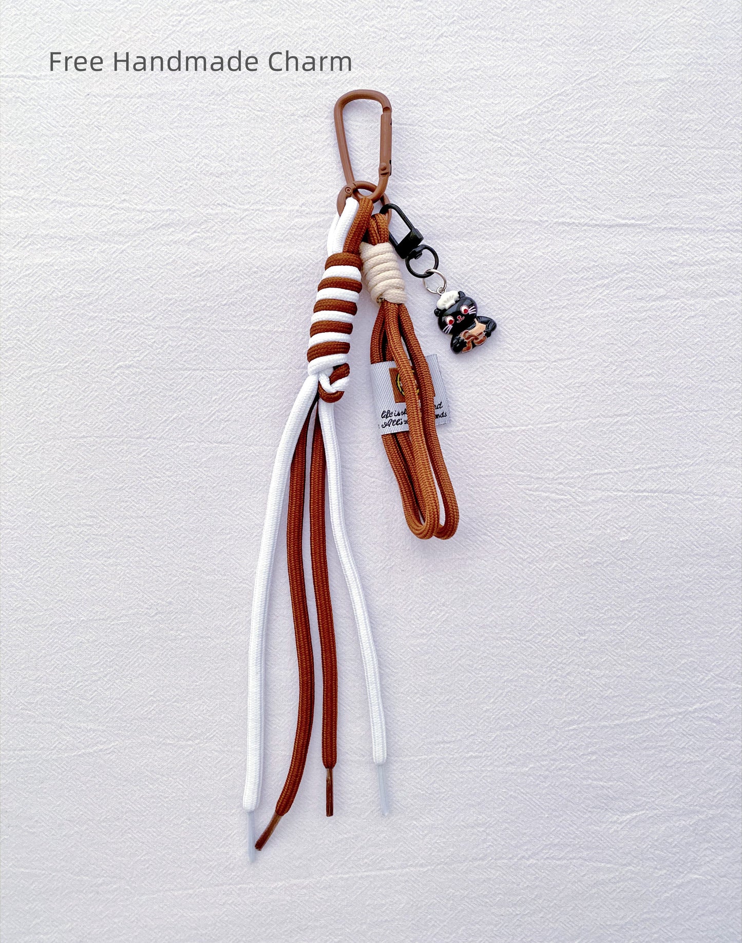 Minimalist foldable cotton bag for a clutter-free and easy mindset