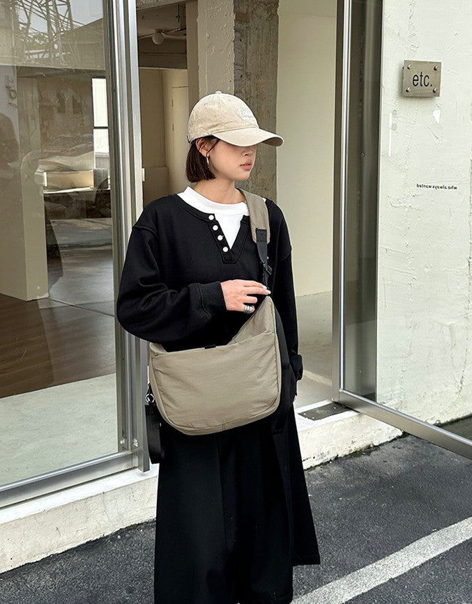 Casual women's bag for everyday trips around town