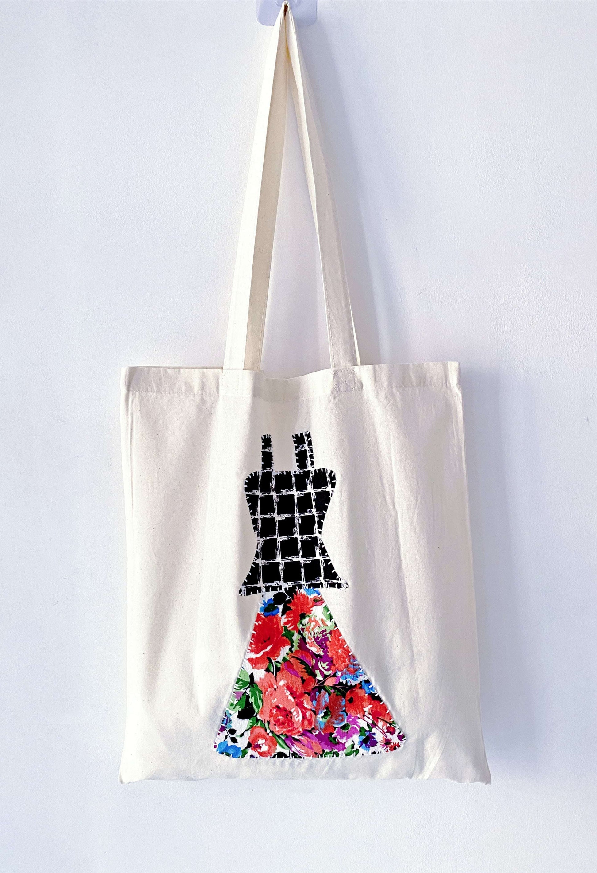 casual tote bag people carry to farmers markets and small neighborhood shops