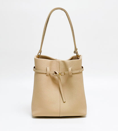 Trendsetting Leather Handbag Woyaza