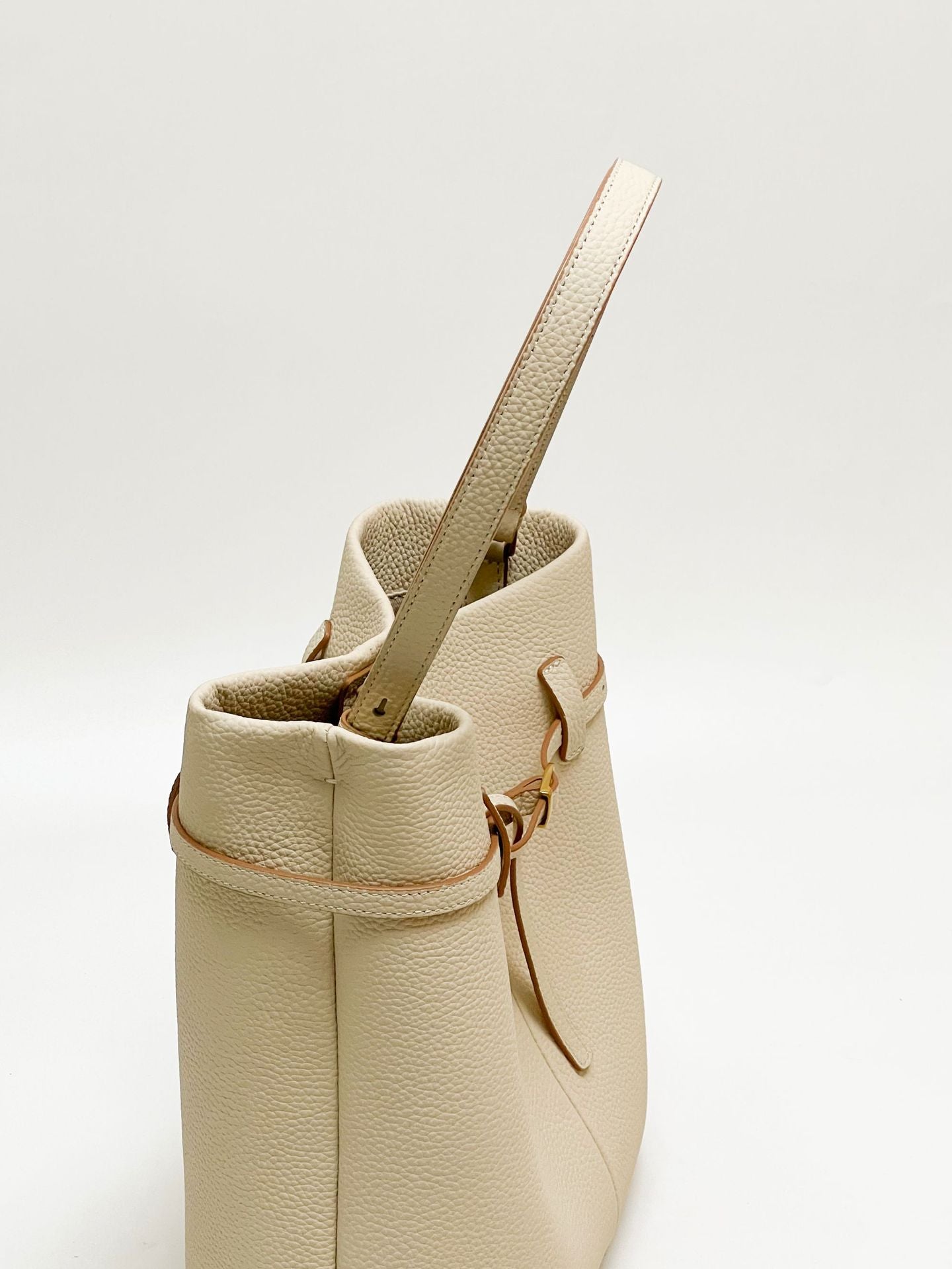 Durable Leather Bucket Tote Woyaza