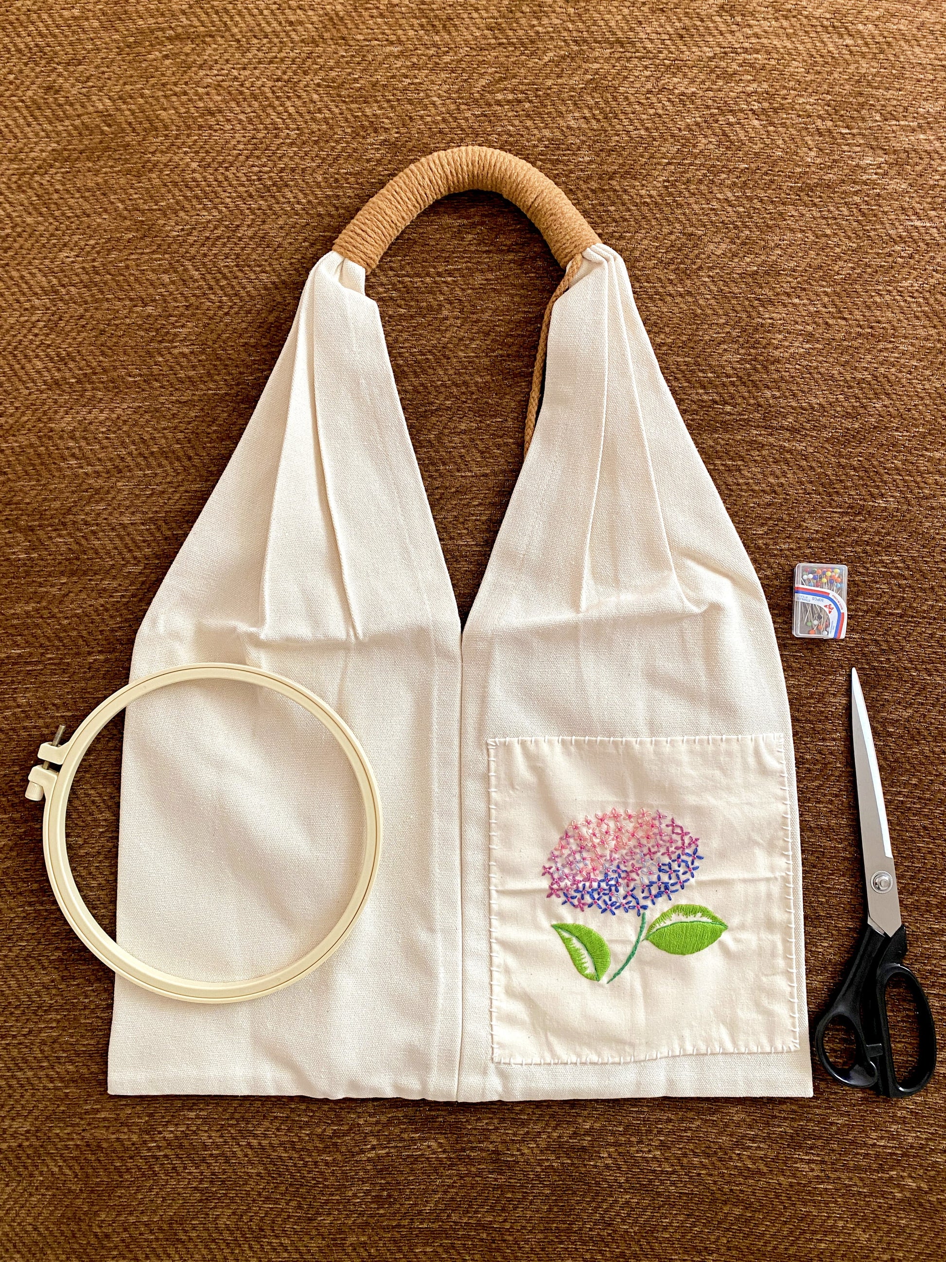 Embroidered floral tote for a daughter's birthday surprise