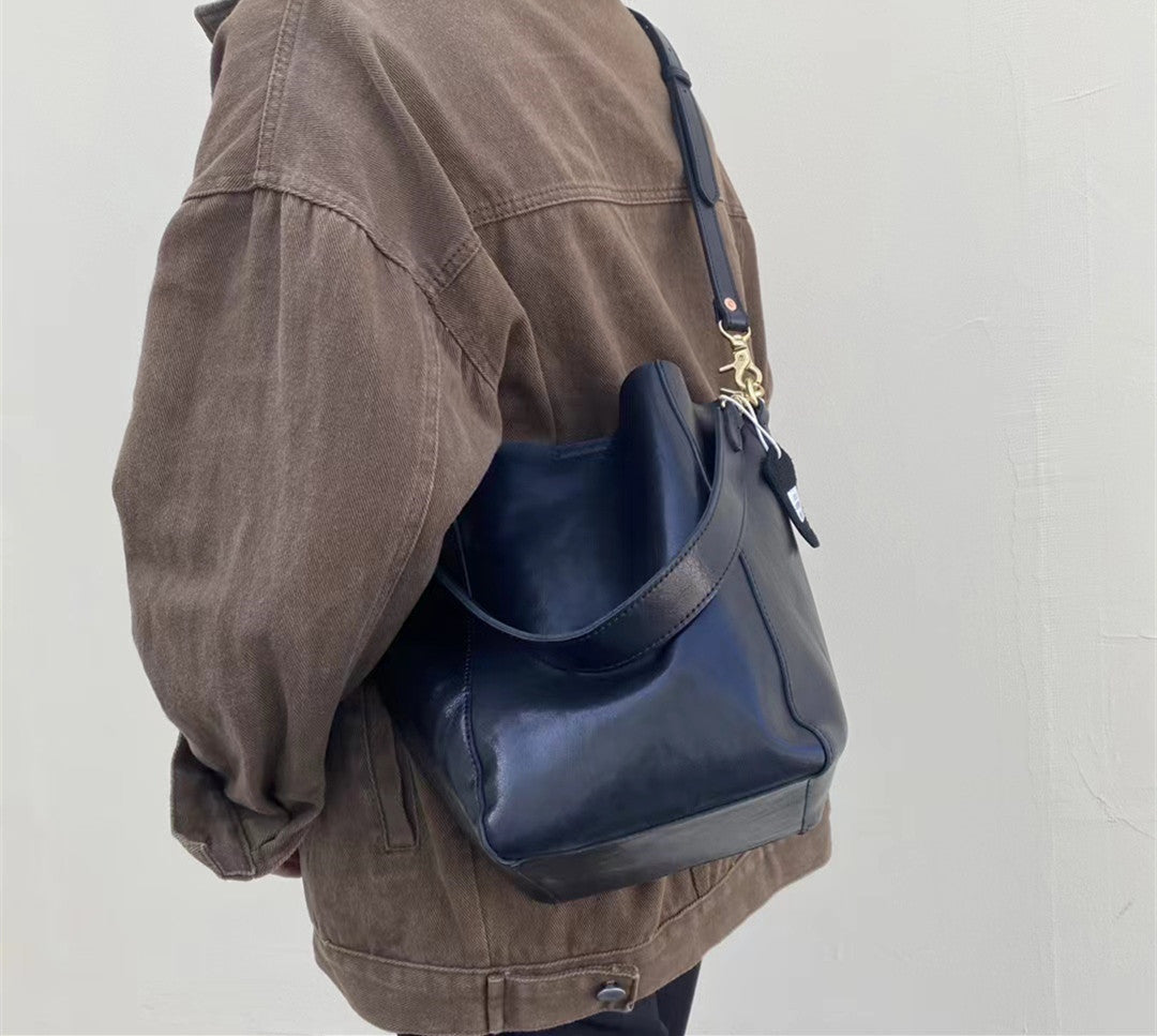 Women's Classic Leather Bucket Bag with Multiple Pockets