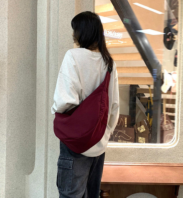Water repellent nylon travel tote bag for light rain protection