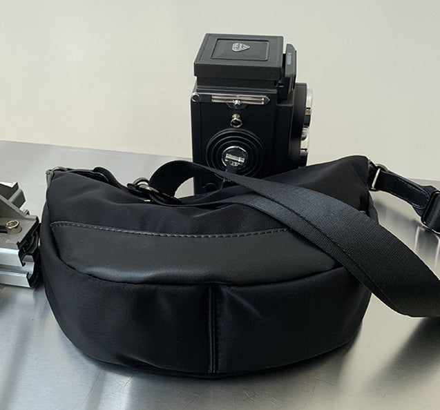 lightweight shoulder purse that won't hurt your back on long walks