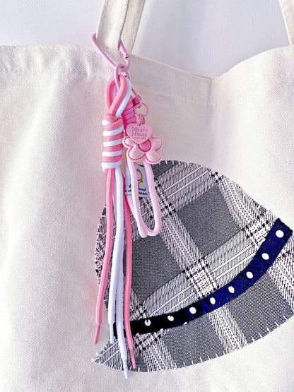 Practical foldable tote that fits perfectly into a slow and intentional daily life.