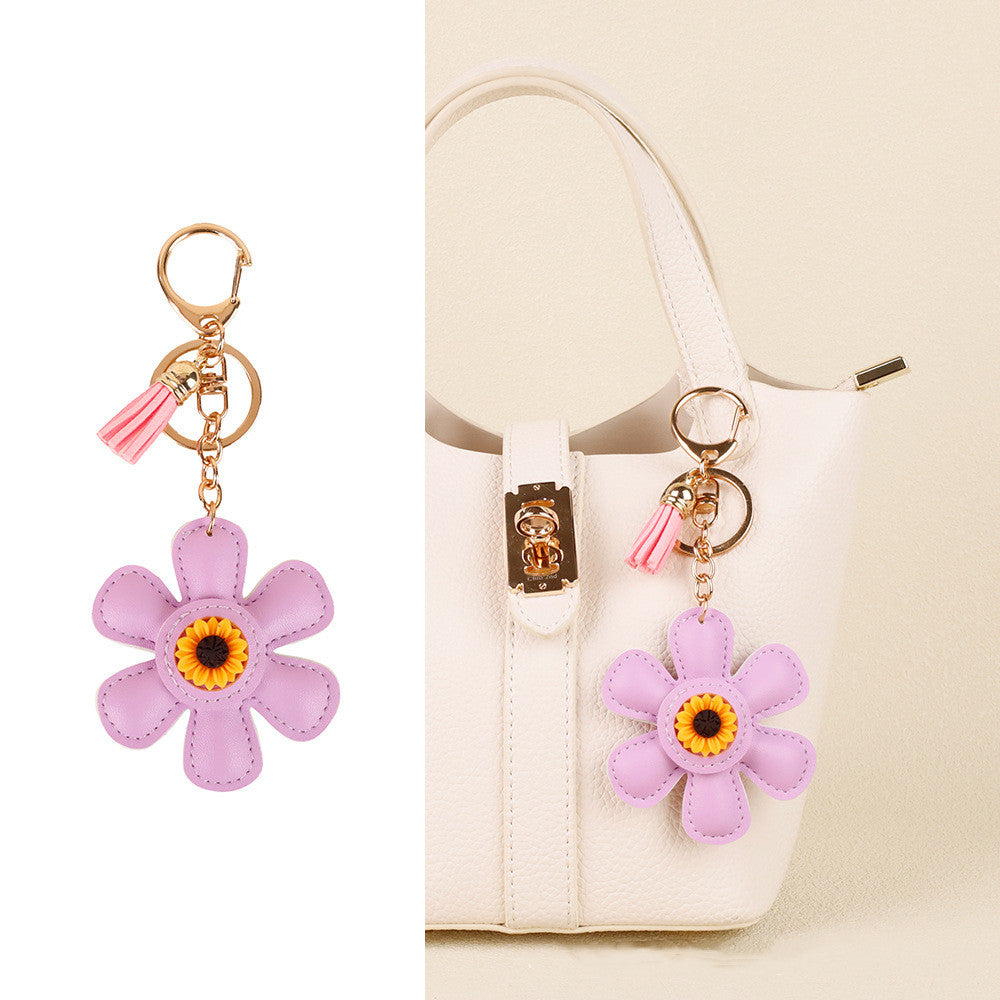 Flower charm with tassel detail for everyday accessories
