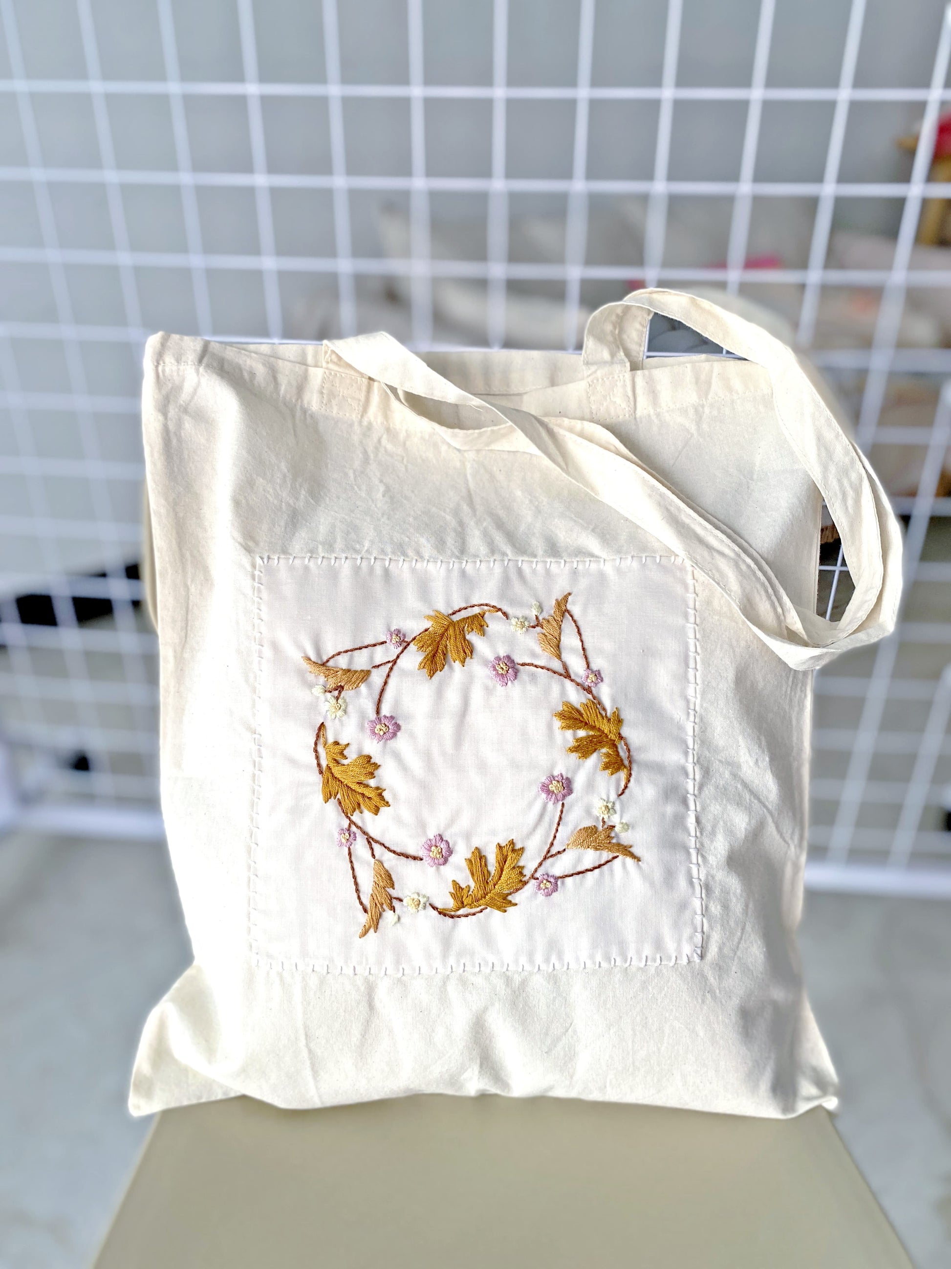 European consumers searching for sustainable, comfortable DIY accessory canvas.