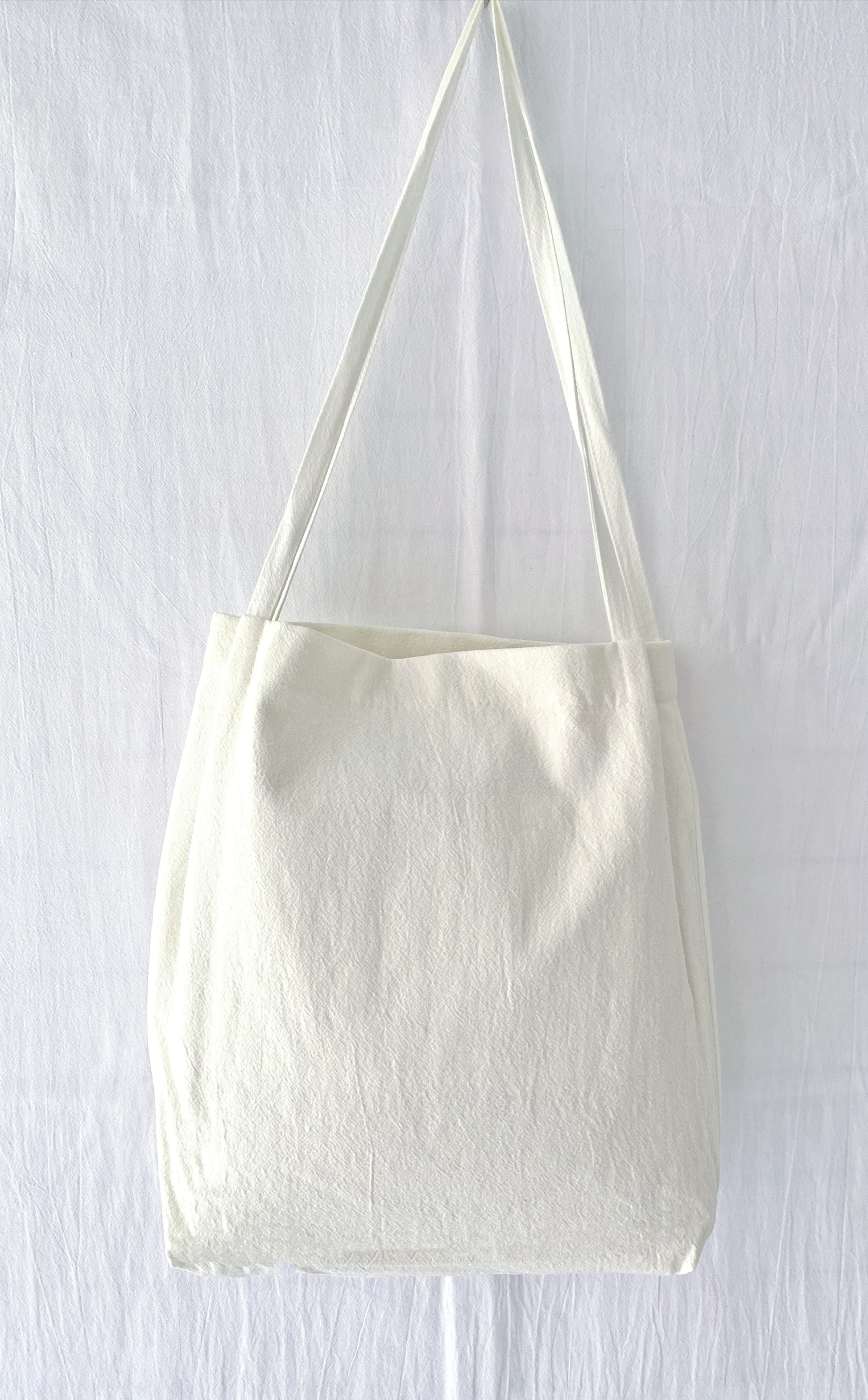 chic-floral-tote-bag-for-sustainable-gift-giving