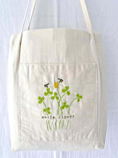 Unique embroidered floral bag made of cotton linen for casual outings